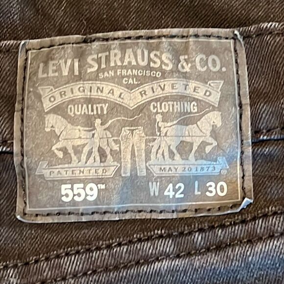 Levi’s 559 Jeans Black with light fading and whiskering and a bit of stretch - Picture 6 of 9